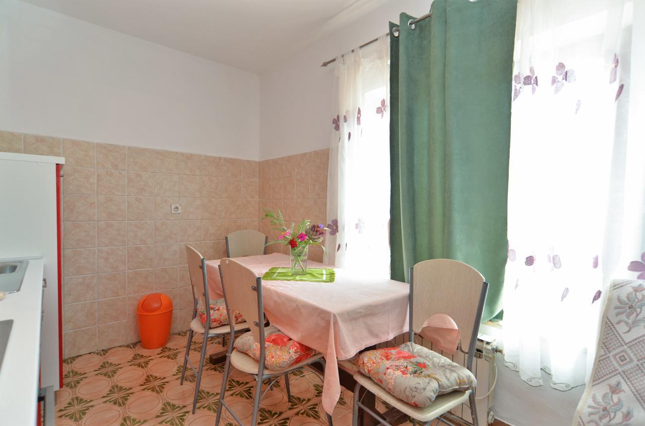 Ivanka 378 Apartment *